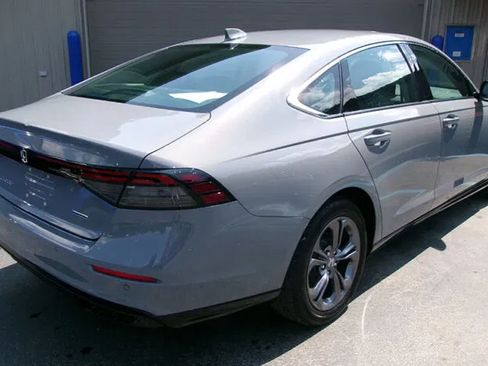 Used 2024 Honda Accord EX-L image 6