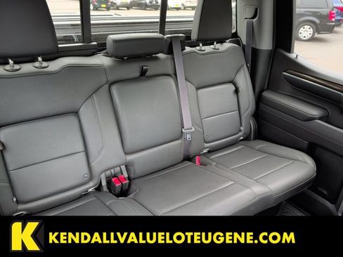 Used 2022 Chevrolet Silverado 1500 LT AWD/4WD image 20