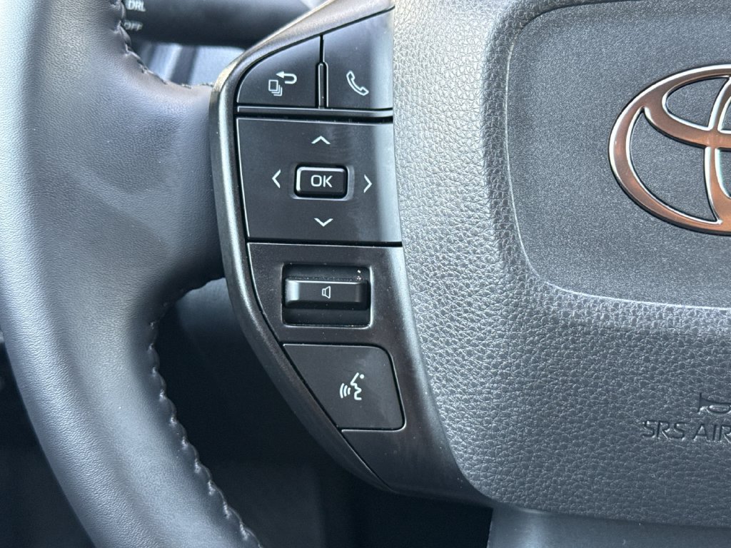 Used 2026 Toyota Prius LE FWD image 25