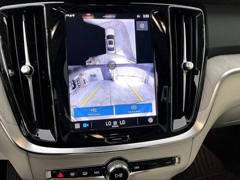 Certified 2025 Volvo S60 B5 Plus w/ Protection Package Premier image 28