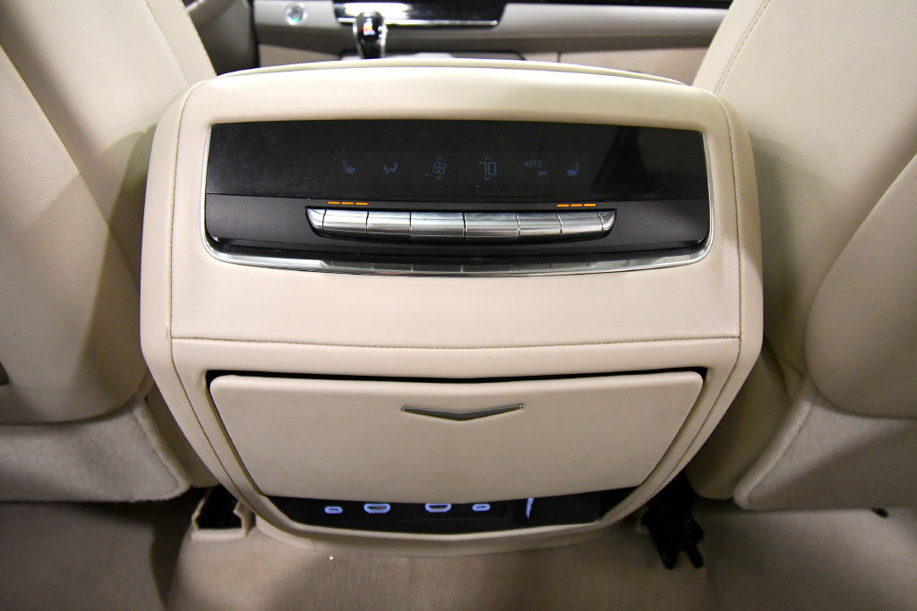 Used 2024 Cadillac Escalade ESV Sport Platinum AWD/4WD image 19