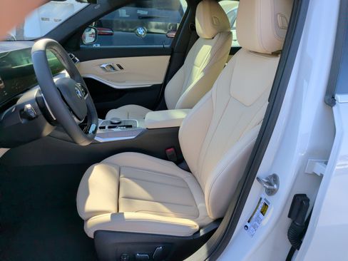 Used 2026 BMW 330i Sedan w/ Premium Package RWD image 15
