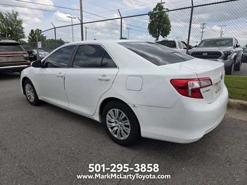 Used 2014 Toyota Camry LE FWD image 7