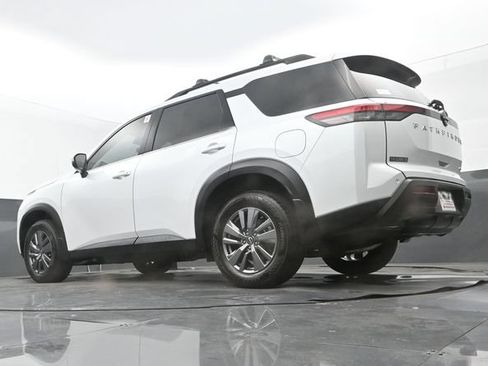 Used 2025 Nissan Pathfinder SV AWD/4WD image 27