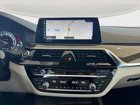 Used 2018 BMW 530i w/ Premium Package RWD image 15