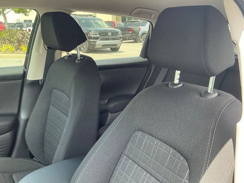 New 2026 Honda HR-V LX image 20