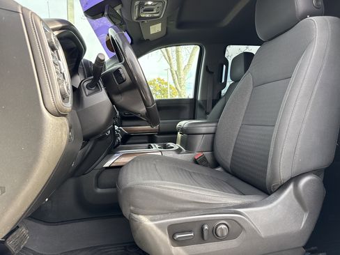 Used 2021 Chevrolet Silverado 1500 LT Trail Boss w/ Convenience Package II image 15