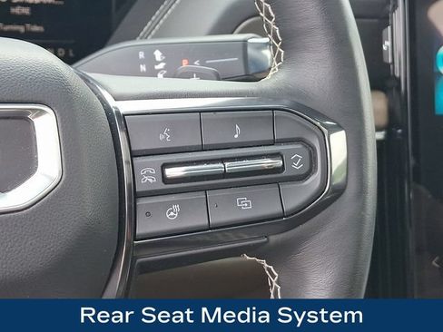 Used 2025 GMC Yukon Denali Ultimate AWD/4WD image 8