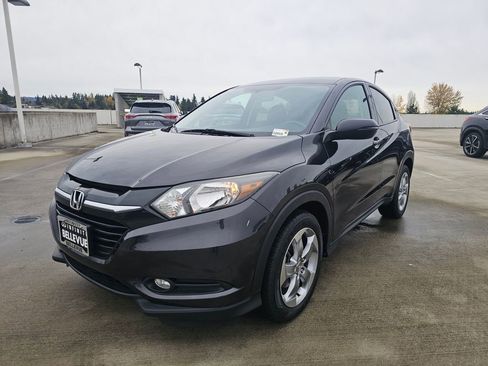 Used 2017 Honda HR-V EX image 4