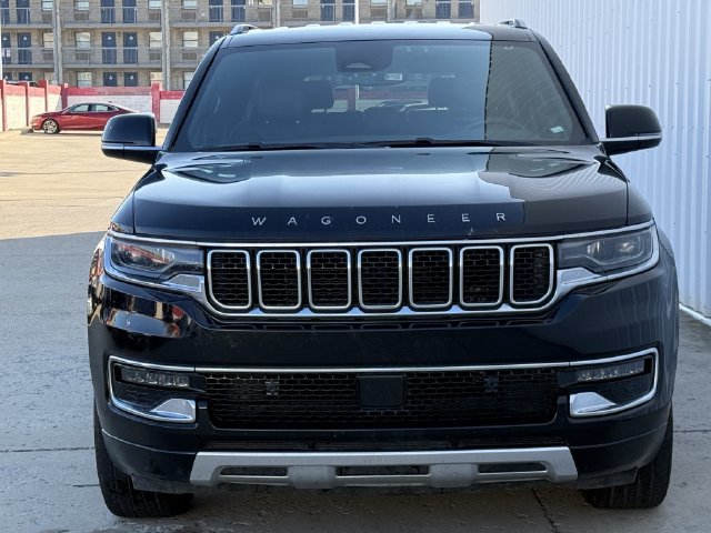 Used 2023 Jeep Wagoneer L Series II AWD/4WD image 6