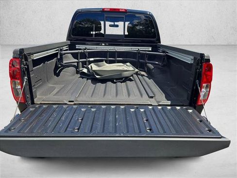 Used 2020 Nissan Frontier SV w/ Midnight Edition Floor Mats RWD image 6