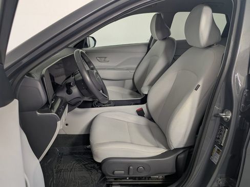 Used 2025 Hyundai Kona SEL FWD image 13