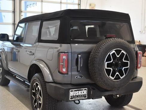 Used 2024 Ford Bronco Outer Banks AWD/4WD image 9