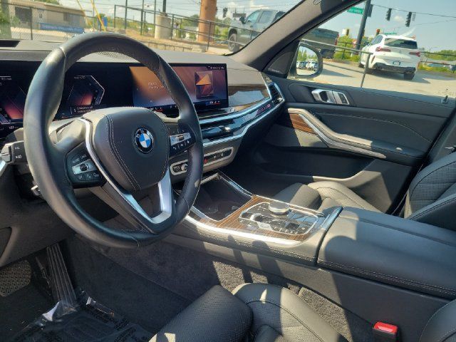 Used 2026 BMW X5 xDrive40i AWD/4WD image 13