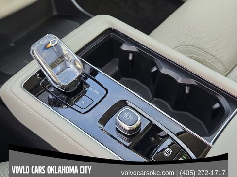 Used 2026 Volvo XC90 B6 Ultra w/ Protection Package Premier AWD/4WD image 20