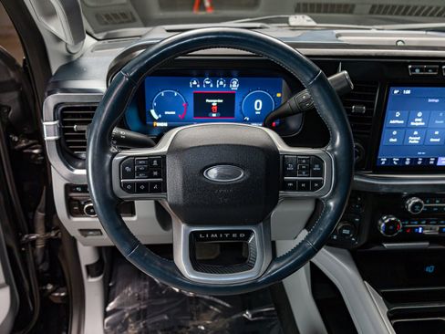 Used 2024 Ford F250 Limited image 16