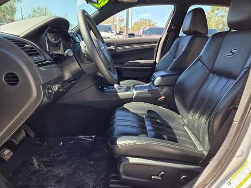 Certified 2023 Chrysler 300 S image 12