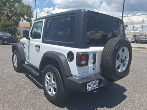 Used 2019 Jeep Wrangler Sport AWD/4WD image 6