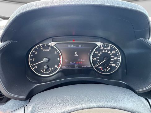 Used 2025 Nissan Altima 2.5 SV FWD image 13