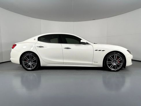 Used 2018 Maserati Ghibli S GranLusso image 8