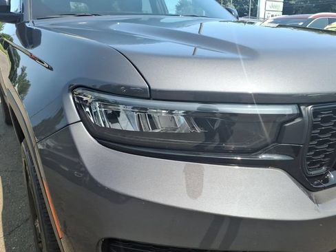 Certified 2023 Jeep Grand Cherokee Altitude AWD/4WD image 10