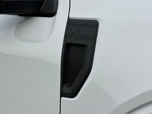 New 2026 Ford Maverick XL image 23