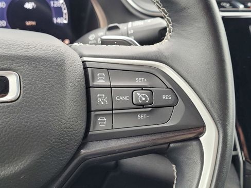 Used 2022 Jeep Grand Cherokee L Laredo image 21