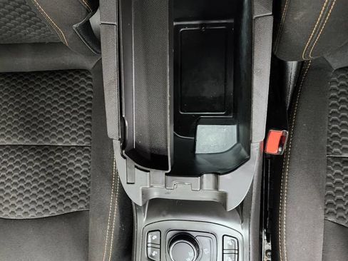Used 2019 GMC Terrain SLE w/ Driver Convenience Package FWD image 24
