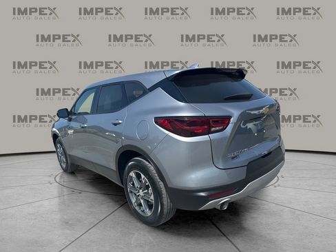Used 2025 Chevrolet Blazer LT image 3