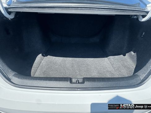 Used 2019 Honda Accord LX image 16