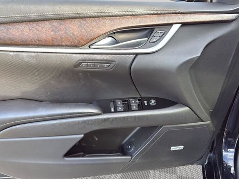 Used 2018 Cadillac XTS Luxury w/ Driver Awareness Package image 13