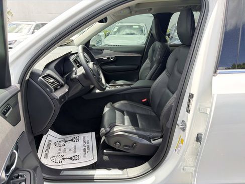 Certified 2023 Volvo XC90 B6 Ultimate w/ Protection Package Premier AWD/4WD image 17