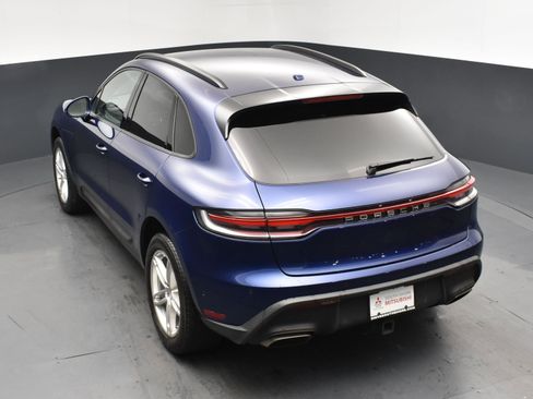 Used 2022 Porsche Macan AWD/4WD image 16