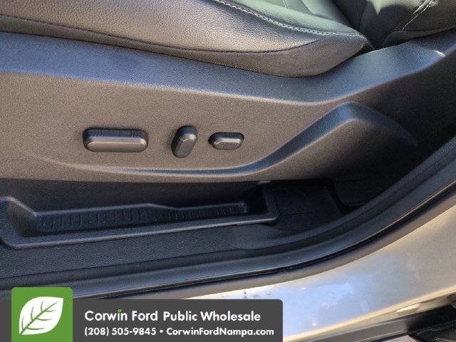Used 2017 Ford Escape Titanium AWD/4WD image 12