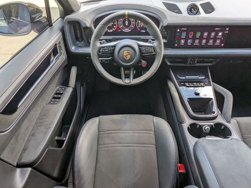 Used 2024 Porsche Cayenne Turbo GT image 15