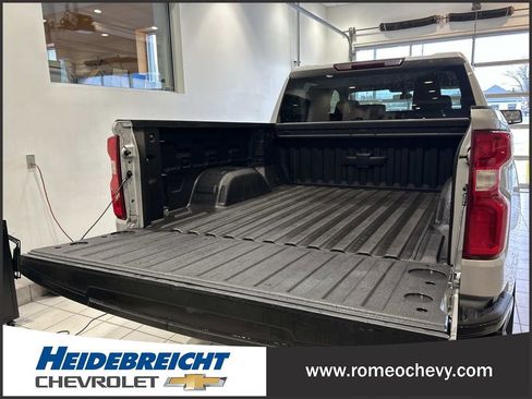 Used 2022 Chevrolet Silverado 1500 LT Trail Boss w/ Bed Protection Package image 11