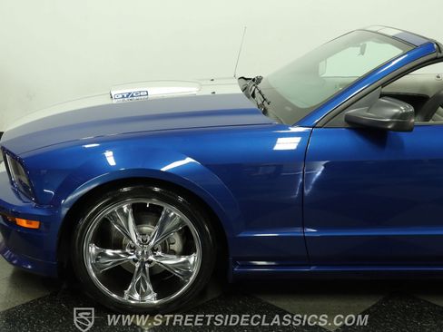 Used 2009 Ford Mustang GT RWD image 23