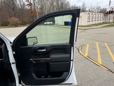 Used 2020 Chevrolet Silverado 2500 LT w/ Convenience Package image 12