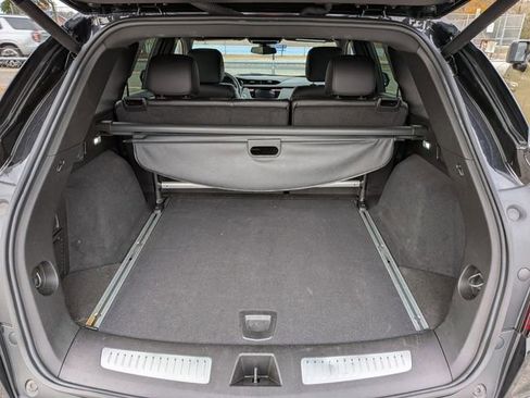 Used 2025 Cadillac XT5 Premium Luxury image 13