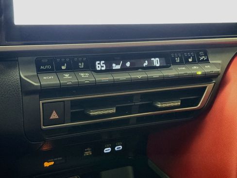 Used 2025 Toyota Camry XSE w/ Premium Package AWD/4WD image 16