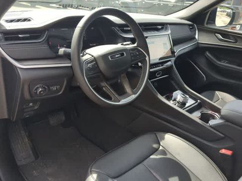 New 2026 Jeep Grand Cherokee Limited AWD/4WD image 10