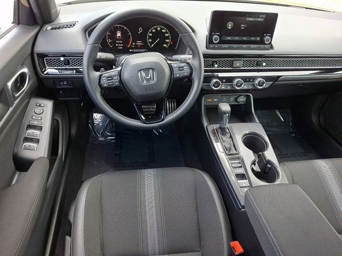 Used 2025 Honda Civic Sport image 11