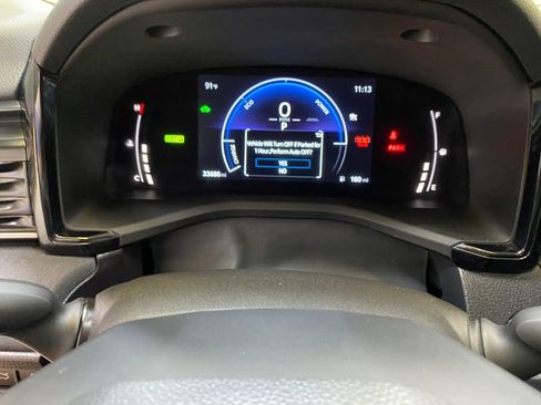 Used 2025 Toyota Camry LE FWD image 34