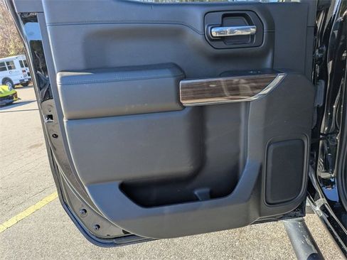 Used 2021 Chevrolet Silverado 1500 LT Trail Boss w/ Convenience Package II image 24