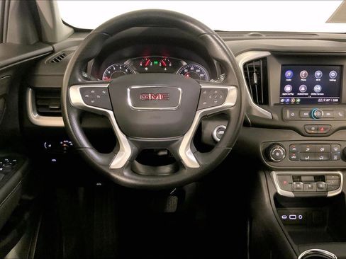 Used 2024 GMC Terrain SLE FWD image 6