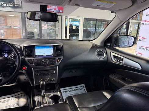 Used 2020 Nissan Pathfinder SL AWD/4WD image 26