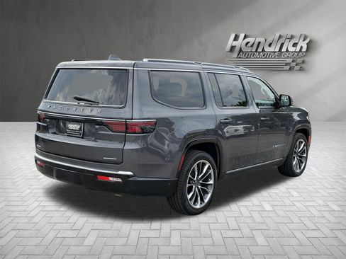 Used 2022 Jeep Wagoneer Series III w/ Premium Group I AWD/4WD image 10
