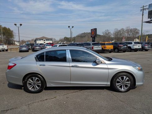 Used 2013 Honda Accord LX image 3