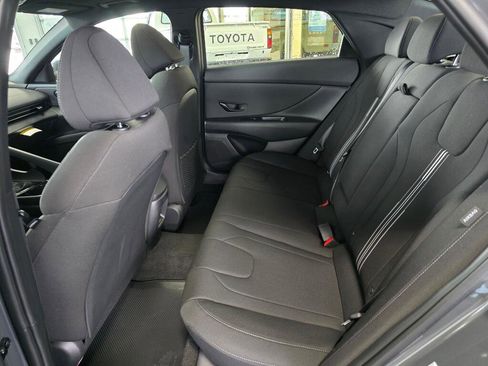 New 2026 Hyundai Elantra SEL Sport FWD image 36