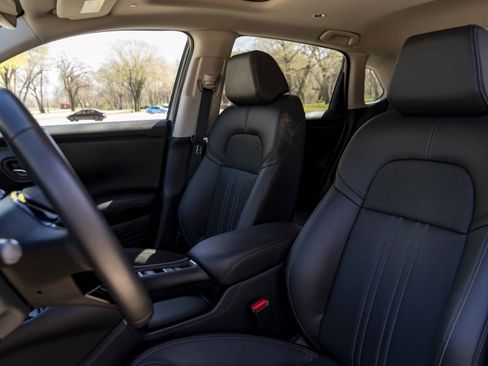 Used 2025 Honda HR-V EX-L image 17